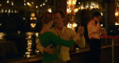 Fiona und Dom beim Tanz im Restaurant